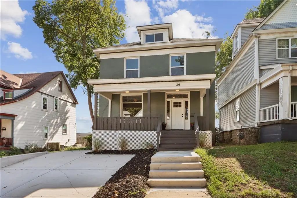 49 E 32 Street, Kansas City, MO 64111 - #1