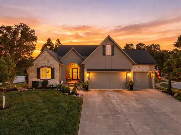 10948 S Cottage Court, Olathe, KS 66061