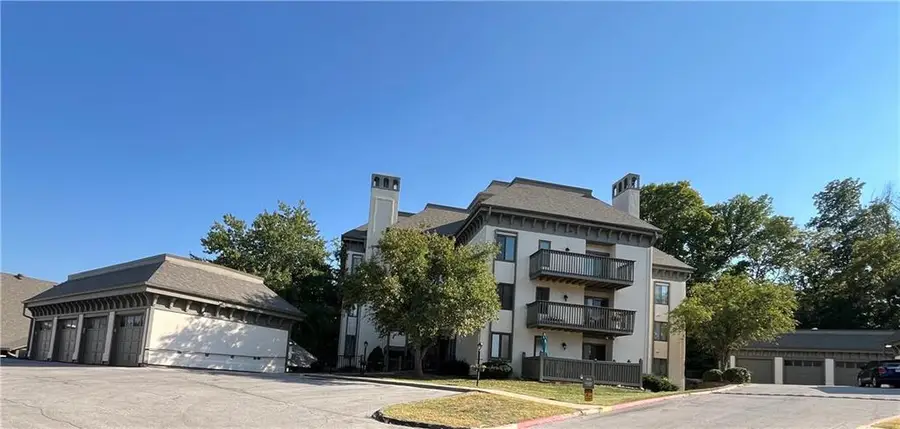 303 E Partridge Unit D Avenue, Independence, MO 64055 - #3