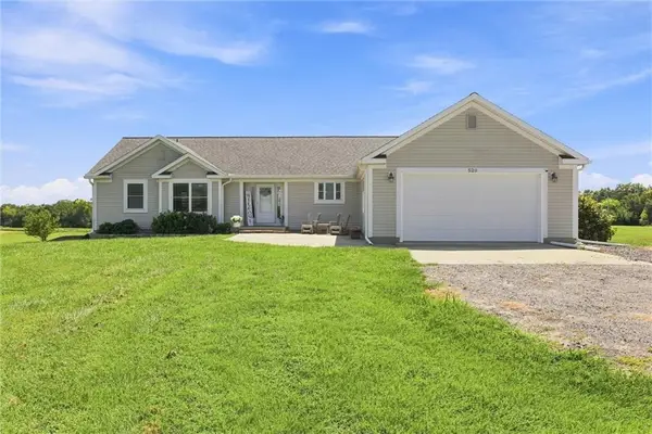 529 NW 1421st Road, Holden, MO 64040