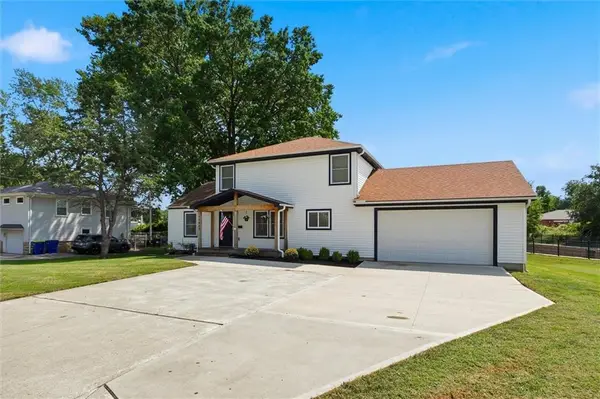10827 W 62nd Street, Shawnee, KS 66203