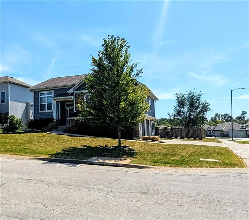31565 W 85th Street, De Soto, KS 66018 - #3