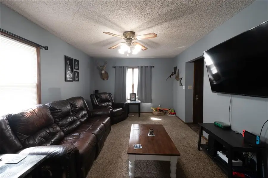 812 W Locust Street, Independence, KS 67301 - #3