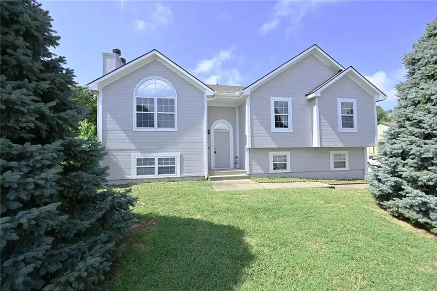 701 NW 51st Terrace, Kansas City, MO 64118 - #2