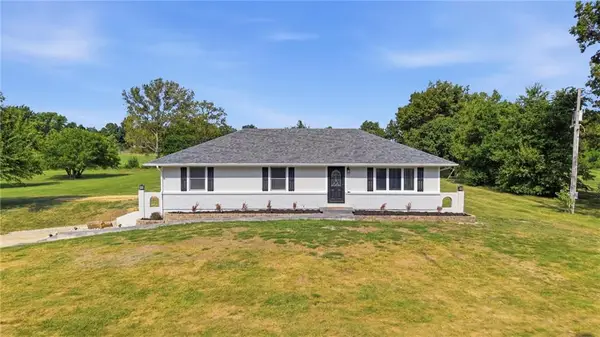 1010 Wesley Avenue, Raymore, MO 64083