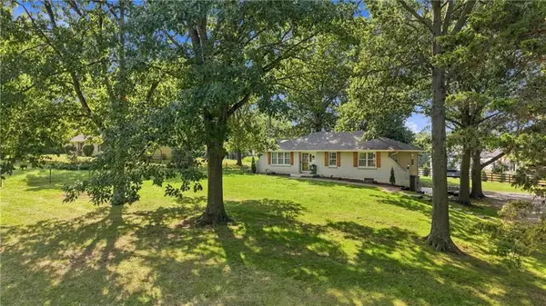 1550 SW Liggett Road, Blue Springs, MO 64015