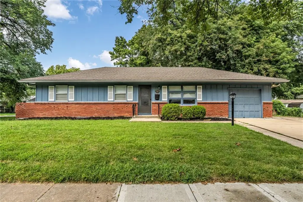 717 S Sunset Drive, Olathe, KS 66061 - #1