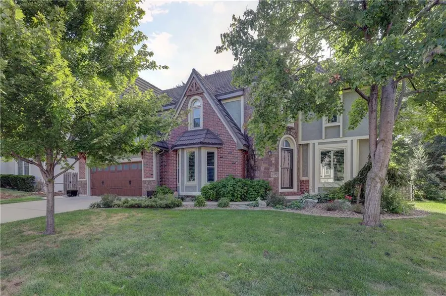 12317 Walmer Street, Overland Park, KS 66209 - #2