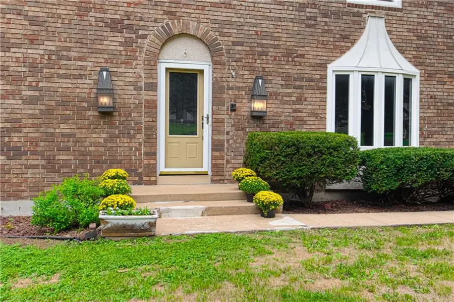 11900 Glen Arbor Terrace, Kansas City, MO 64145 - #2
