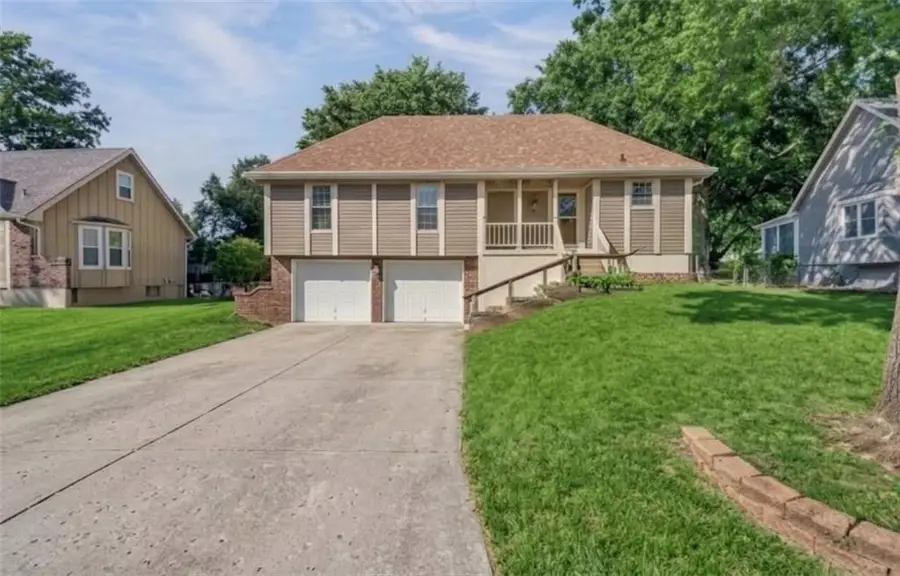 301 SE Alice Street, Blue Springs, MO 64014 - #2
