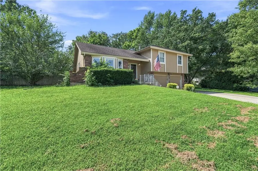 919 NE 112th Terrace, Kansas City, MO 64155 - #2