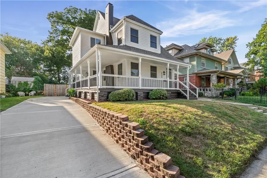 3530 Kenwood Avenue, Kansas City, MO 64109 - #3