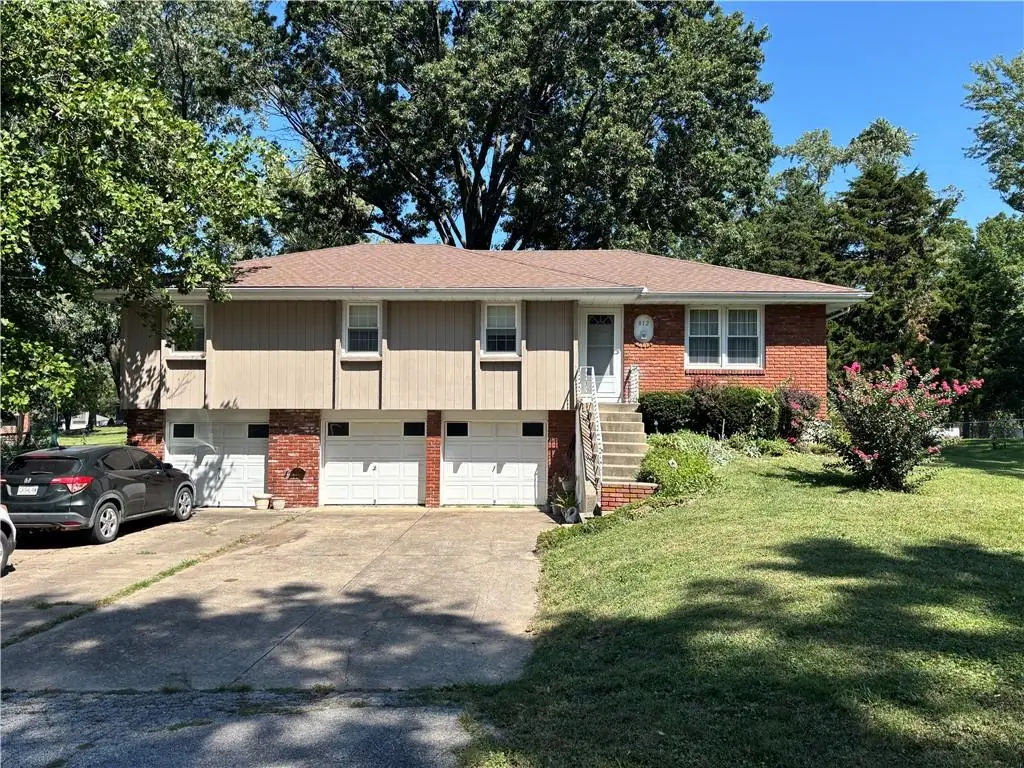 812 NE 113th Street, Kansas City, MO 64155 - #1