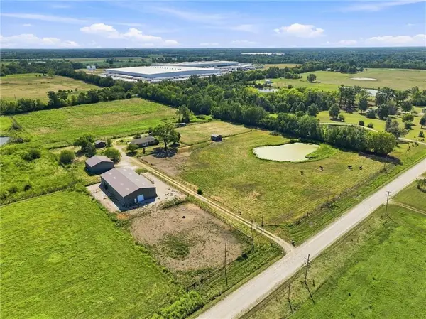 27611 S Belle Plain Road, Harrisonville, MO 64701