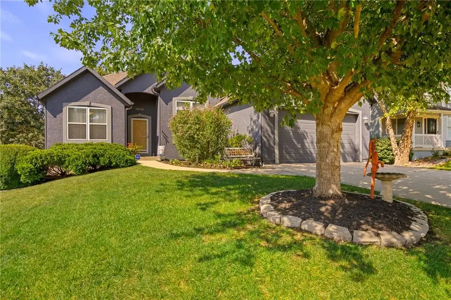 15924 W 160th Terrace, Olathe, KS 66062 - #2