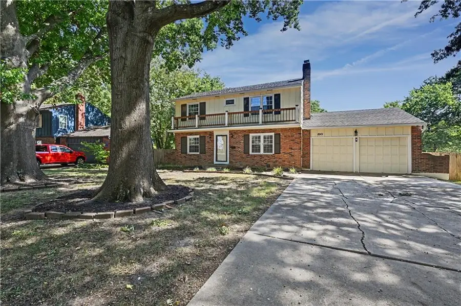 8901 W 98th Terrace, Overland Park, KS 66212 - #2