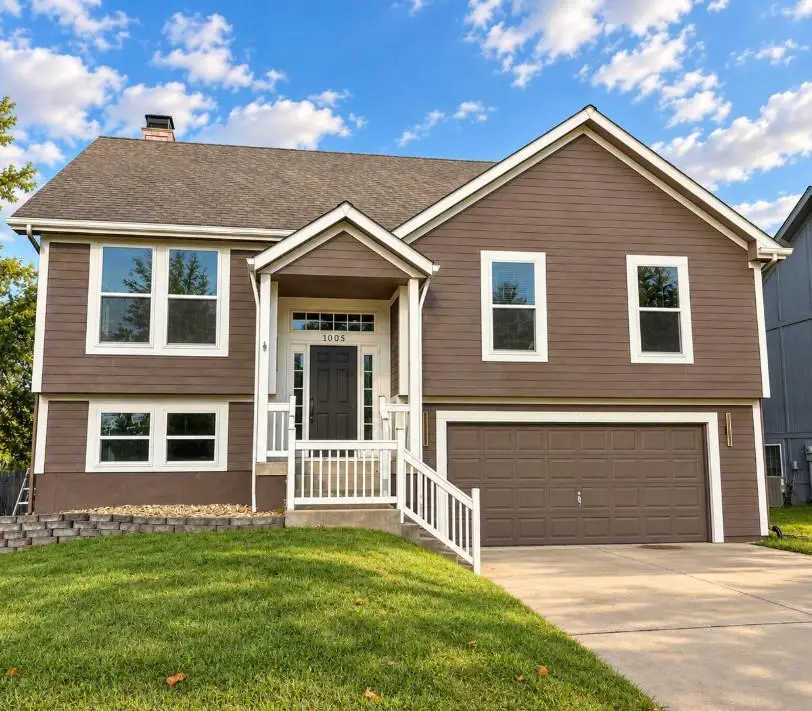1005 N Clinton Street, Olathe, KS 66061 - #1