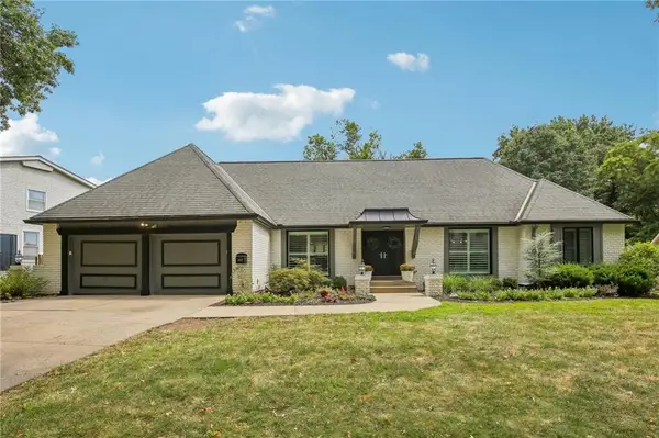 9029 Rosewood Drive, Prairie Village, KS 66207