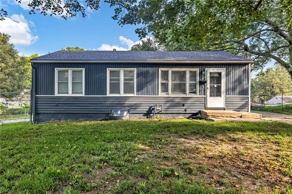 604 W 38th Street, Independence, MO 64050 - #1