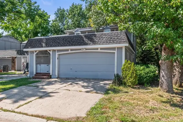 2907 NW 4th Street Terrace, Blue Springs, MO 64014