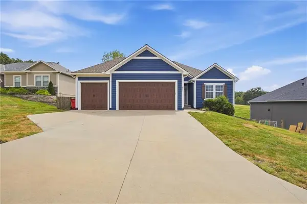 807 SW Mill Creek Court, Grain Valley, MO 64029