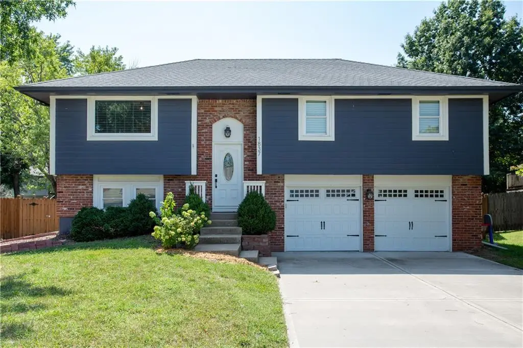 1837 W Chambery Drive, Olathe, KS 66061 - #1