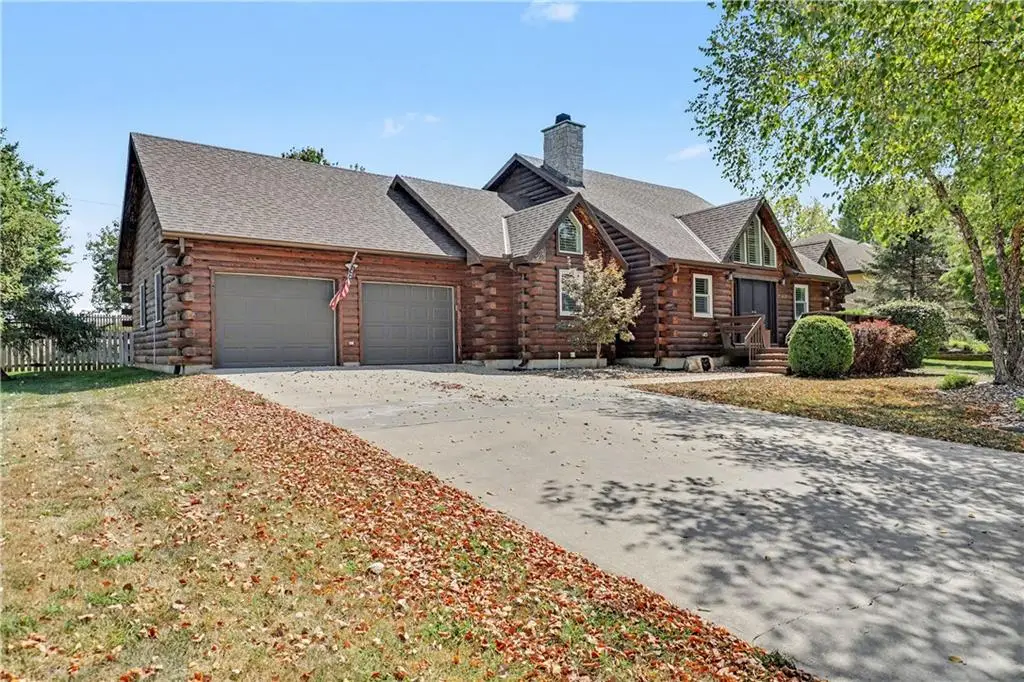 611 N Winnebago Drive, Lake Winnebago, MO 64034 - #1