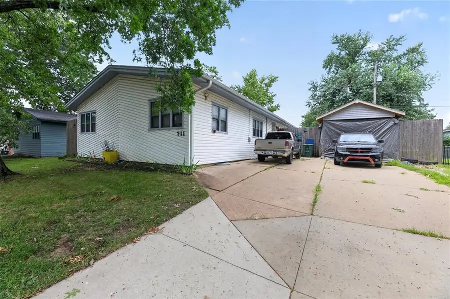 6711 Windsong Drive, Topeka, KS 66619 - #3