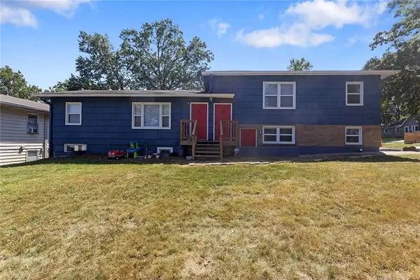 731 W 25th Street, Lawrence, KS 66046