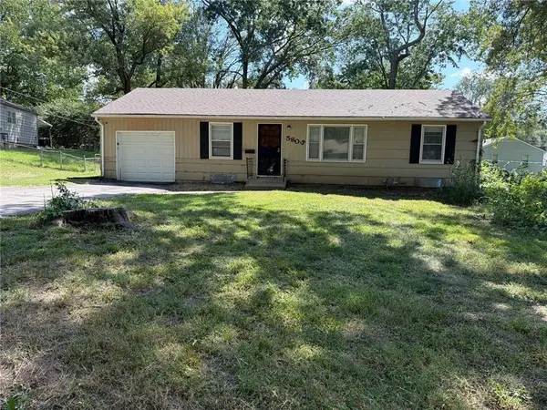 5805 E 100th Street, Kansas City, MO 64134