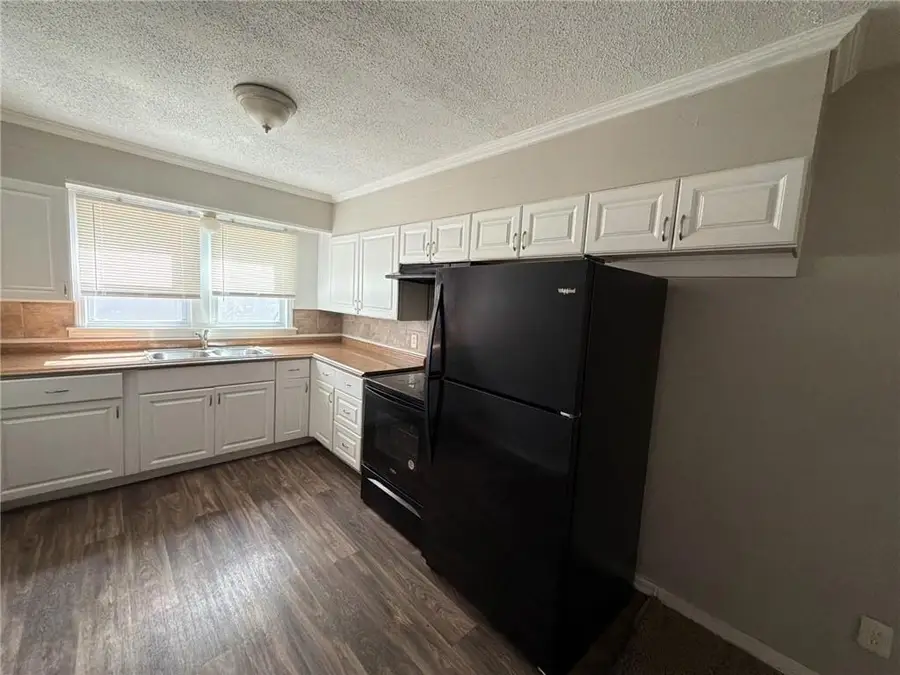5805 E 100th Street, Kansas City, MO 64134 - #2