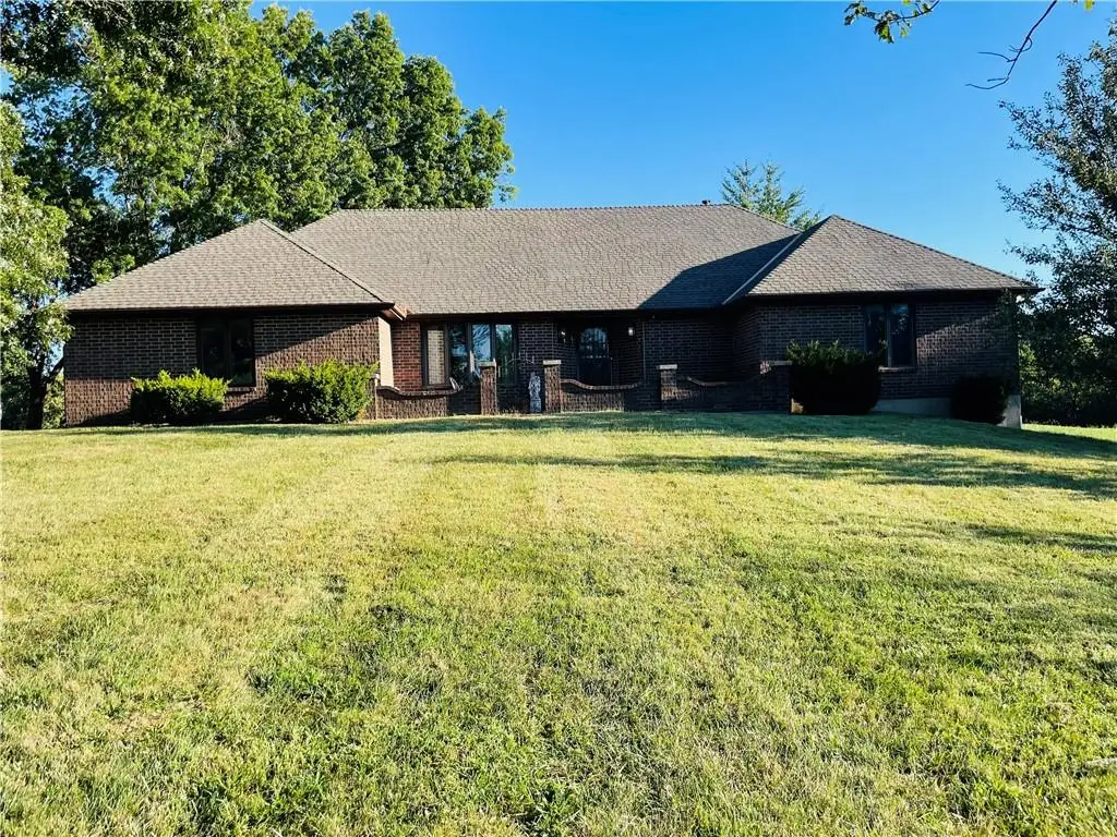 9556 Parallel Parkway, Kansas City, KS 66109 - #1