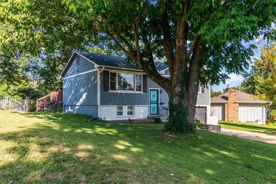 8302 Manning Avenue, Raytown, MO 64138 - #2