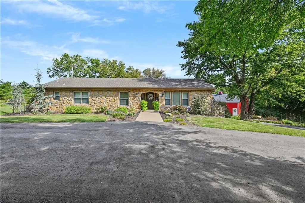 31470 W 89th Street, De Soto, KS 66018 - #1