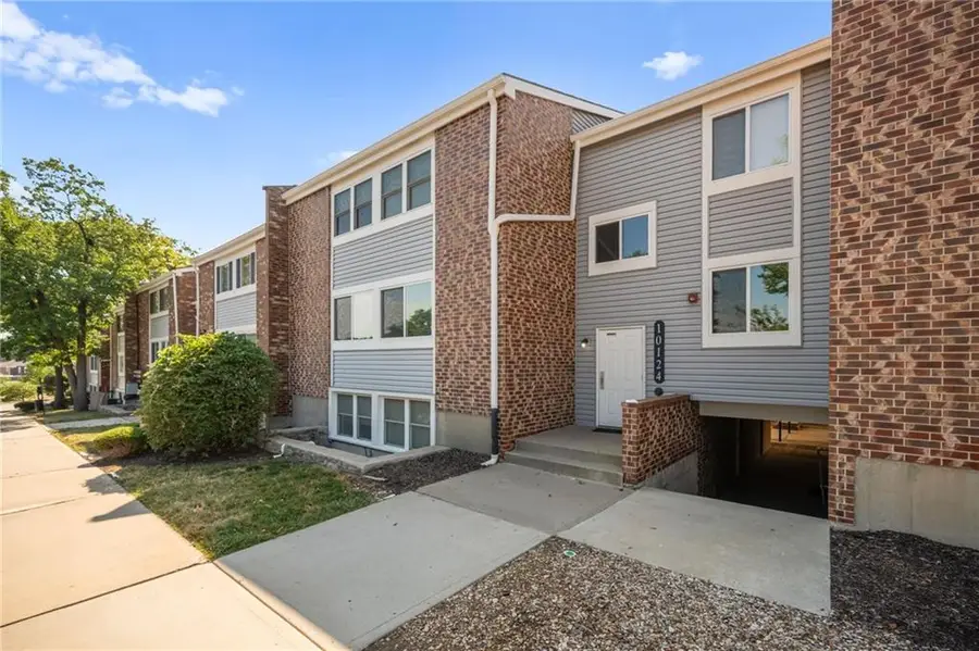 10124 W 96th Street #F, Overland Park, KS 66212 - #3