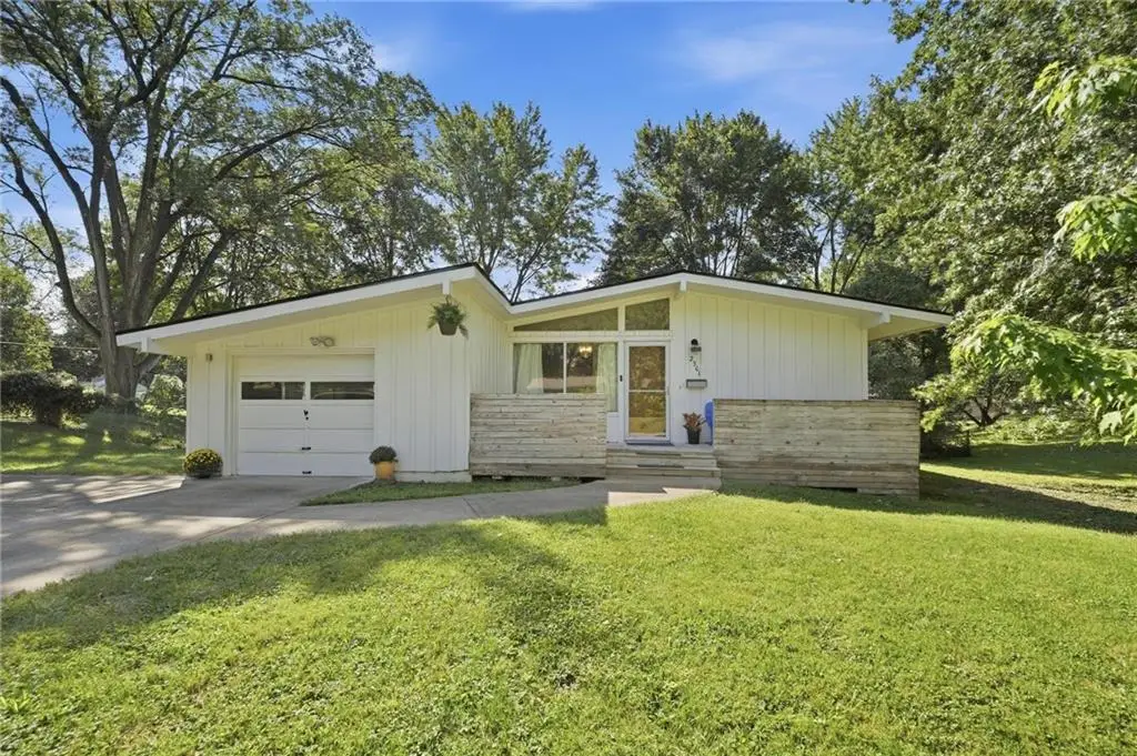 2301 NE 60th Terrace, Gladstone, MO 64118 - #1