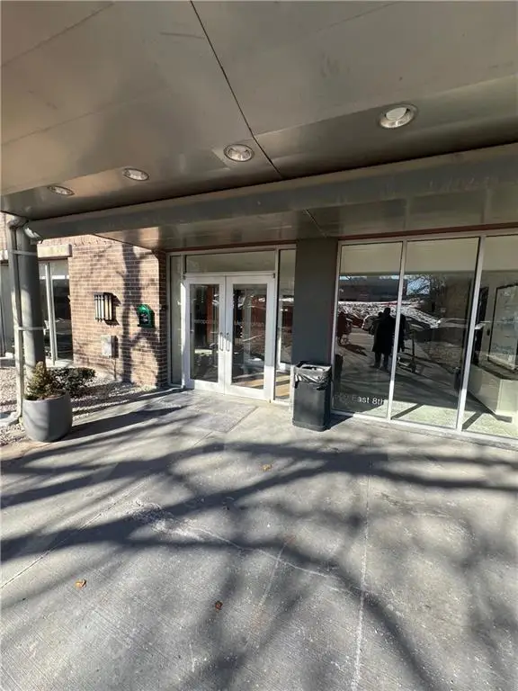600 E 8th Street #3M, Kansas City, MO 64106 - #2