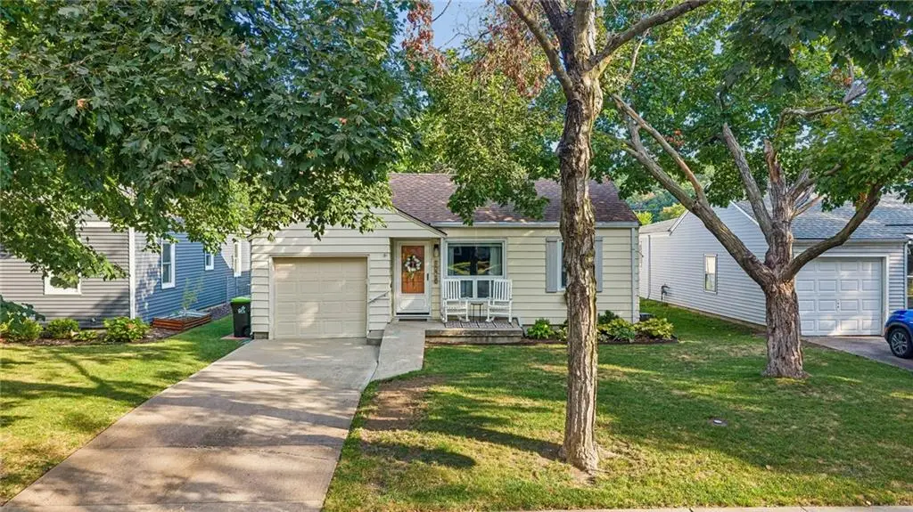 1228 E 25th Avenue, Kansas City, MO 64116 - #1