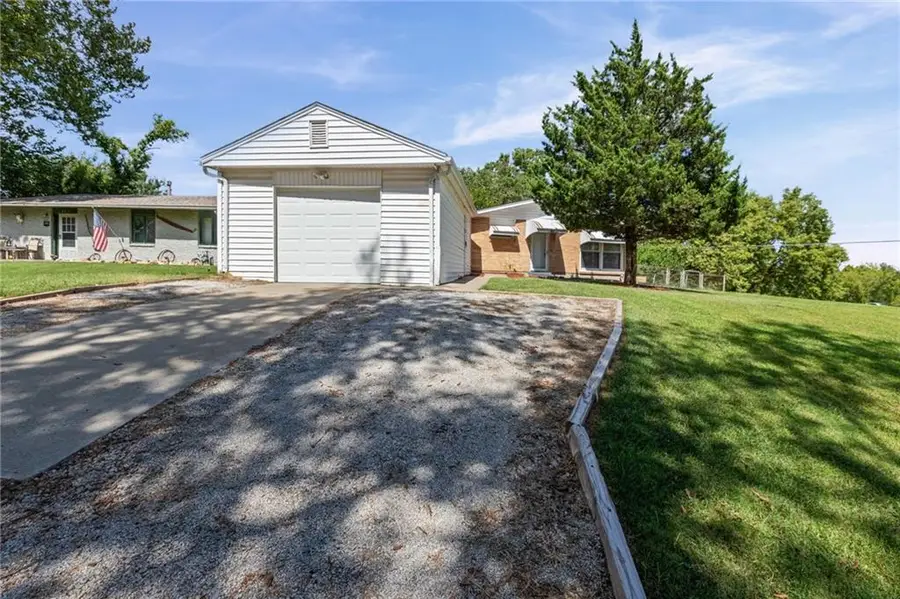 800 Marilynn Avenue, Liberty, MO 64068 - #3