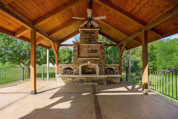 22119 171st Street, Basehor, KS 66007