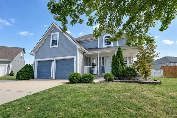 953 NW Maplewood Court, Grain Valley, MO 64029