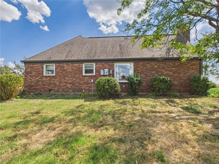 915 215th Street, Fort Scott, KS 66701 - #3