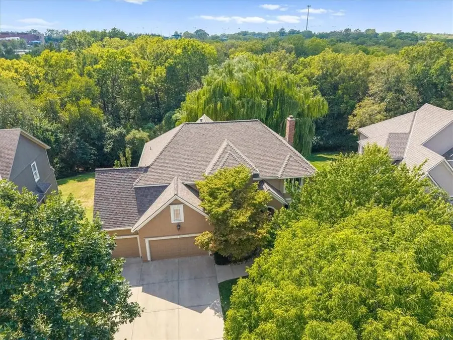 8426 Haven Street, Lenexa, KS 66219 - #2