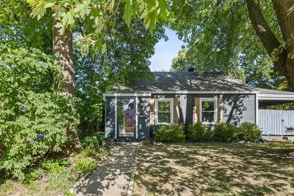 4705 Reinhardt Drive, Roeland Park, KS 66205