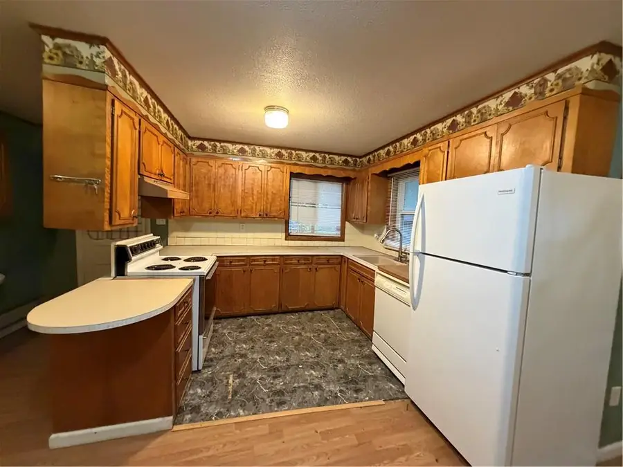 520 S Vine Street, Maryville, MO 64468 - #2