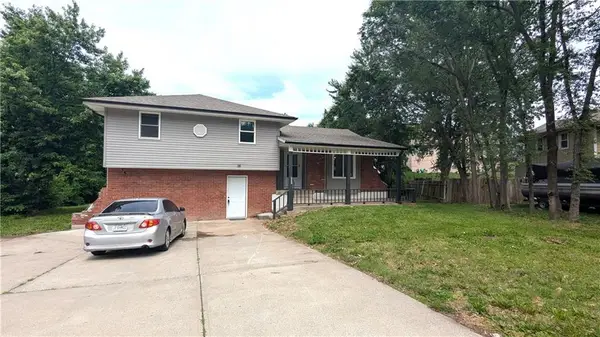 2005 N Plymouth Road, Independence, MO 64058