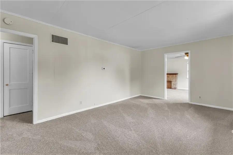 6609 King Hill Avenue, Saint Joseph, MO 64504 - #2