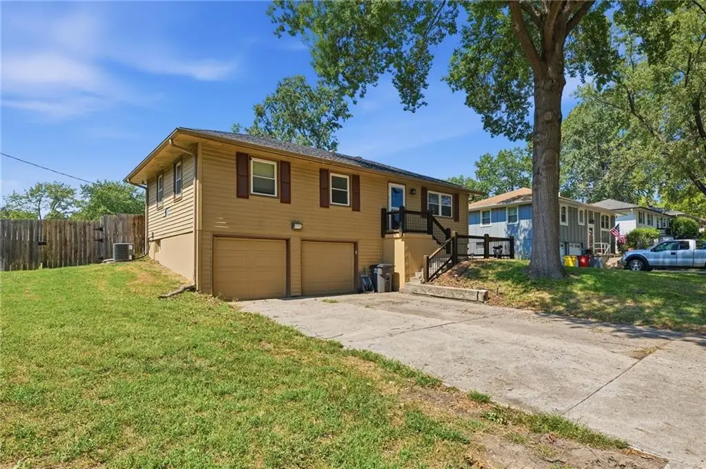 1304 Clark Avenue, Independence, MO 64050 - #1