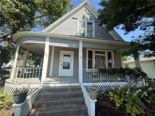 209 W Nodaway Street, Oregon, MO 64473