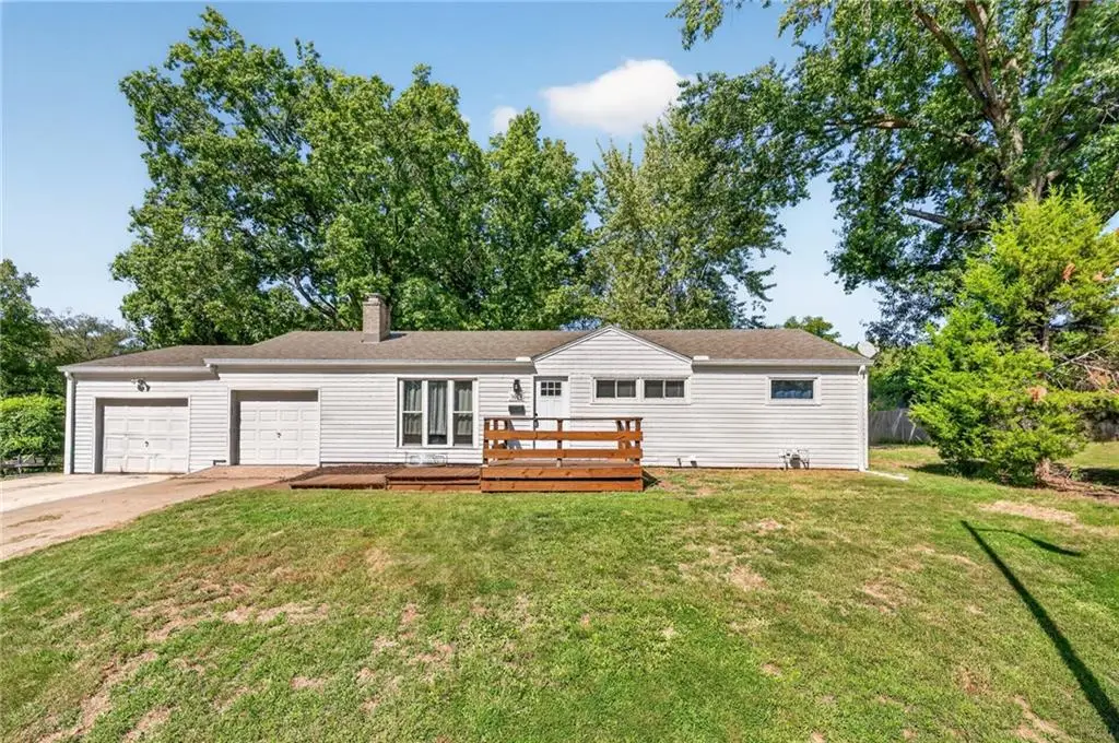 5609 N Lenox Avenue, Kansas City, MO 64151 - #1